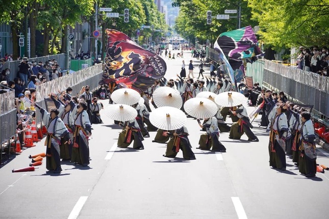 YOSAKOIソーラン ダイナミックな「傘踊り」に19万いいねの反響 代表驚き…技のこだわりを聞く（J-CAST）